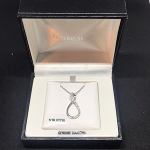 Beautiful Sterling Silver Infinity necklace